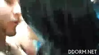 حفلة جنس طلابية صريحة: حركة علاقة جماعية في غرفة السكن