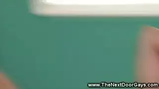 حناء الزفاف، إباحية غرفة الفندق: العروس تأخذ عدة أفراد