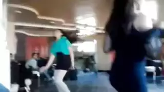 حارقات مغربيات في رقص إباحي لموسيقى خليجية