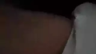 صديقتي تمص قضيبي بينما تلعب مع البظر