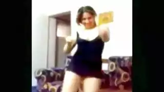الإسكات مصري عاري الصدر